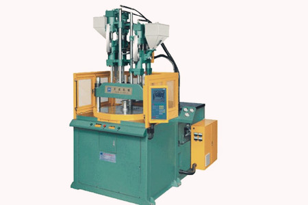 混双色注塑机运行卡顿的原因